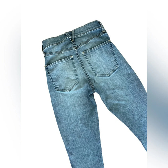 Veronica Beard High Rise Jeans, Light Wash Distressed, Size 26 - Picture 6 of 10